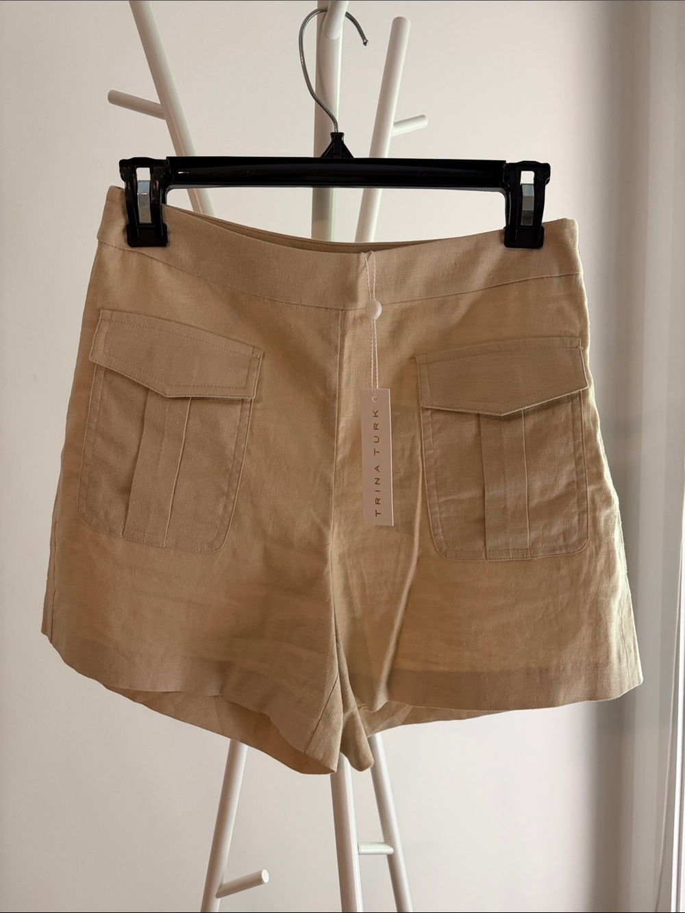 Trina Turk Khaki Utility Patch-Pocket Linen-Blend Shorts